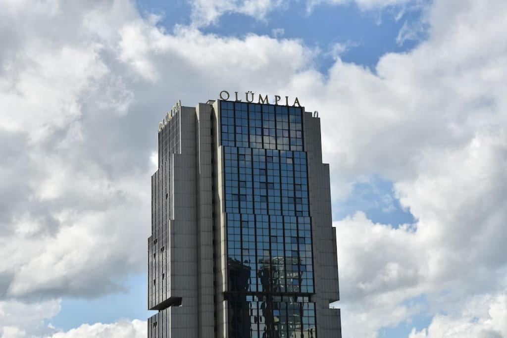 Kahe Magamistoaga Ja Suure Elutoaga 3-Toaline Korter Vaatega Tallinna Aerikeskusele Dış mekan fotoğraf