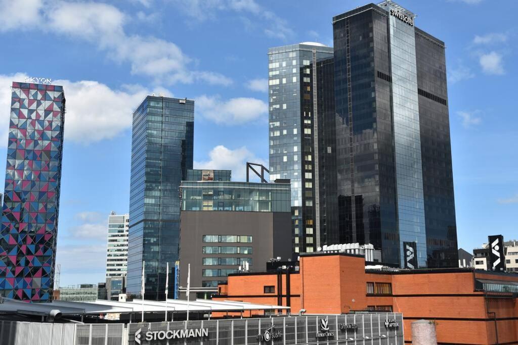 Kahe Magamistoaga Ja Suure Elutoaga 3-Toaline Korter Vaatega Tallinna Aerikeskusele Dış mekan fotoğraf